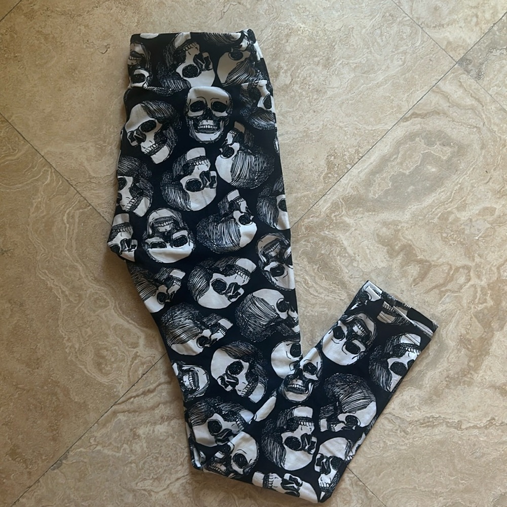 Lularoe Skeleton Leggings 🎃